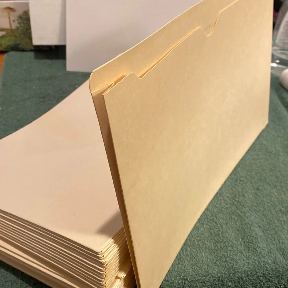 NWOT Smead Legal Size Manila File Pockets, Quantity 10 with one inch expansion
